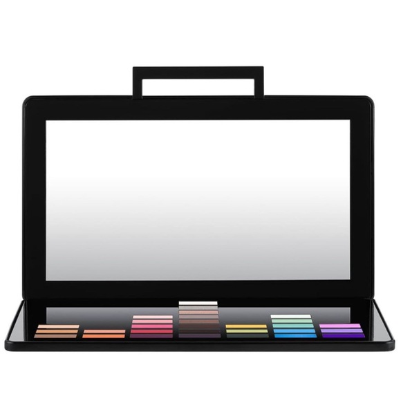 MAC X JEREMY SCOTT EYESHADOW PALETTE - Picture 3 of 8